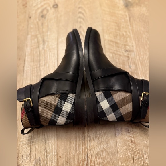 BURBERRY Pryle House Check & Leather Equestrian Ankle Boots 39.5 / 9 - Picture 9 of 15